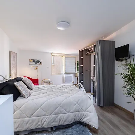 Дом отдыха Maison Charmante Au Coeur De Кане